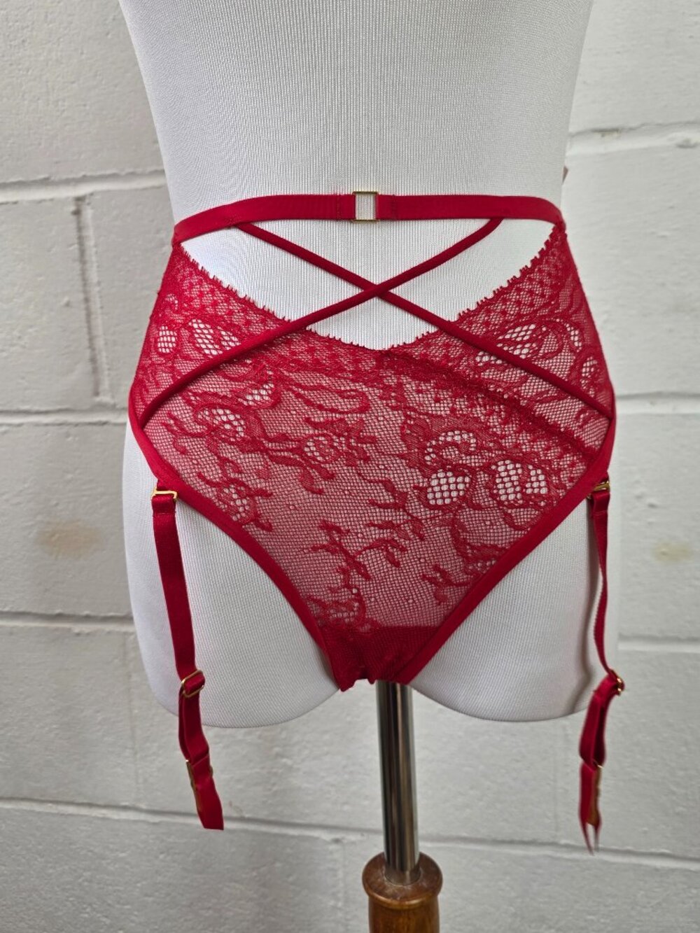 NWT Victoria's Secret Very Sexy Red High Rise Lace Cheeky Panty w/ Garter Straps